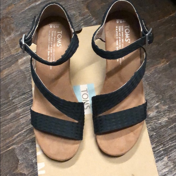 Toms Wedges - Picture 3 of 5